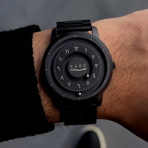Montre Futuriste pour Homme – SABR